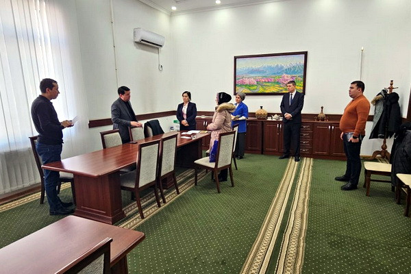 Республика ишчи гуруҳи фарғоналиклар муаммоларини ҳал этмоқда