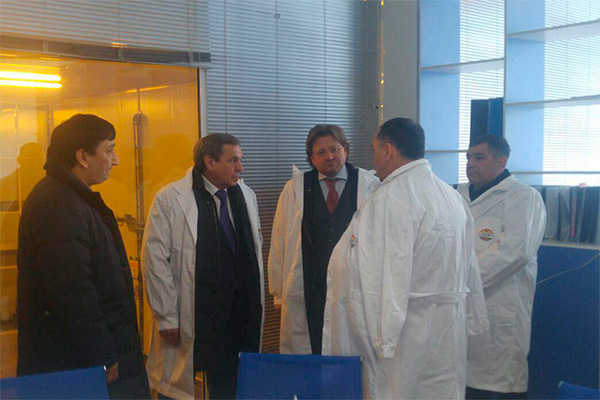 Новосибирск вилоятининг Губернатори мева-сабзавот маҳсулотларини етказиб беришни муҳокама қилиш учун Ўзбекистонга ташриф буюрди