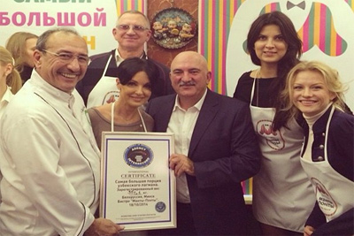 Hakim Ganiev set world record, cooking noodles