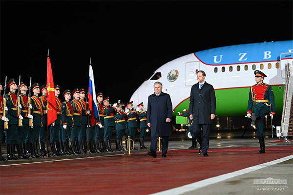 President of Uzbekistan arrives in Moscow