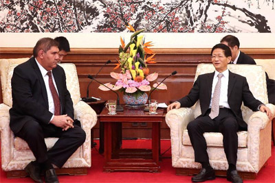 Эльер Ганиев посещает Китай