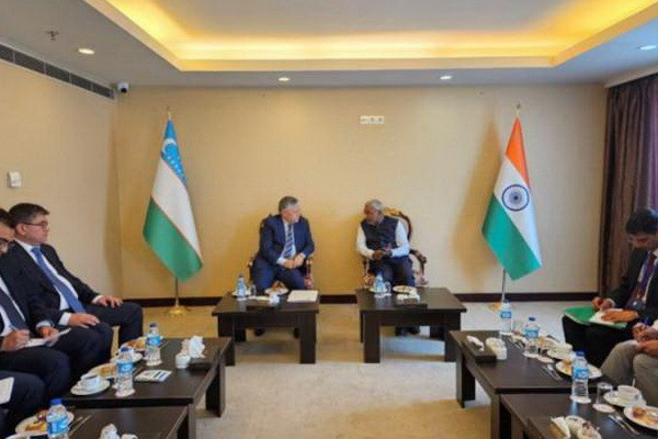 Delegation of Uzbekistan holds bilateral negotiations in Tehran
