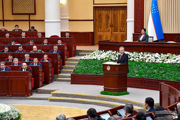 Uzbek President outlines main tasks facing the government