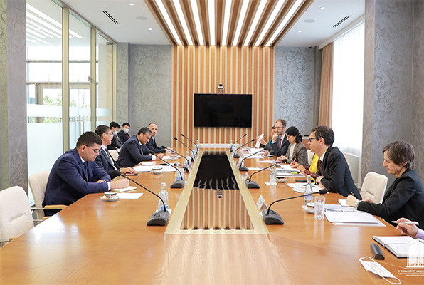 Jamshid Kuchkarov holds a meeting with representatives of the delegation of the Swiss Agency for Development and Cooperation