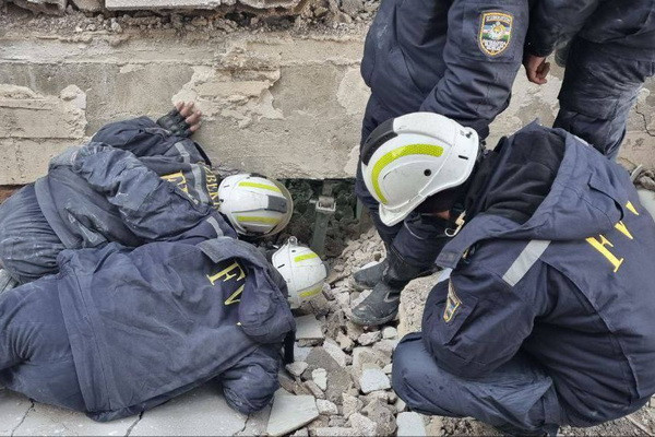 Employees of the Ministry of Emergency Situations of Uzbekistan continue search and rescue operation in Turkiye