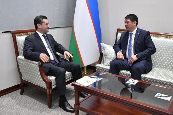 Uzbek FM receives the Ambassador of the Kyrgyz Republic