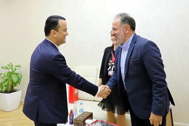 Laziz Kudratov meets with CEO of Coca-Cola Ichimligi Uzbekistan Ltd.
