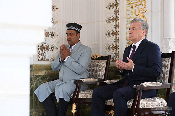 President visits the Khazrati Khizr Complex