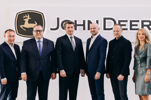 UzAuto signs a cooperation agreement with John Deere