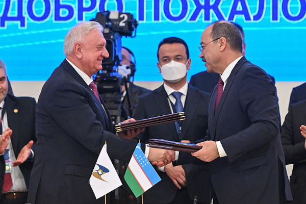 Правительство Узбекистана и Евразийская экономическая комиссия подписали Меморандум o взаимодействии