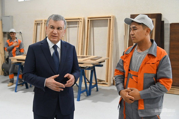 Shavkat Mirziyoyev visits the Youth Industrial and Entrepreneurial Zone