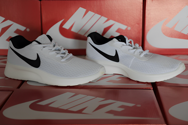 В Узбекистане запущено производство кроссовок Nike
