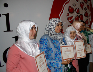 Гульнара Каримова вручила гранты студентам исламских учебных заведений