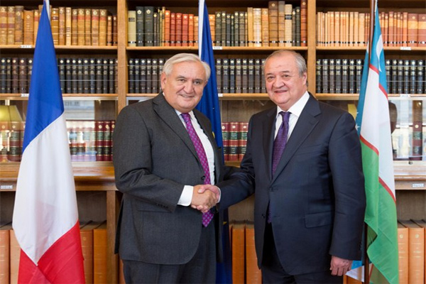 Глава МИД Узбекистана провел встречи в Париже