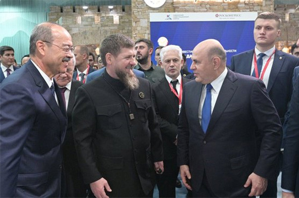 Премьер-министр Узбекистана посетил Грозный