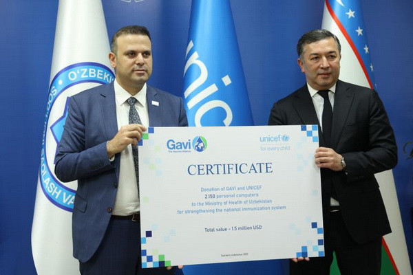 UNICEF and GAVI hand over computers worth US$1.5 million to ministry of health of Uzbekistan