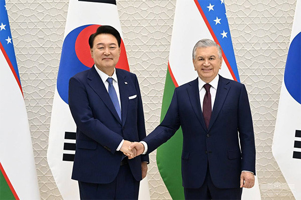 Presidents of Uzbekistan and South Korea held negotiations in a narrow format