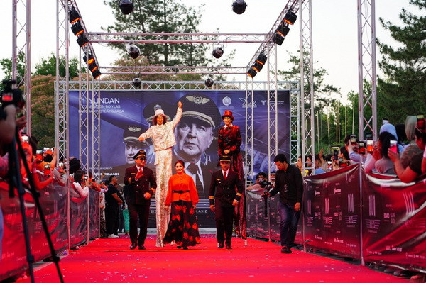 The premiere of the film "Flight 101" took place in the capital