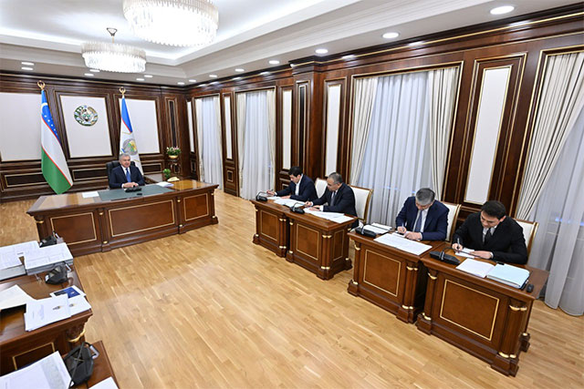 Mirziyoyev Navoiy viloyatini rivojlantirish boʻyicha yangi yoʻnalishlarni belgilab berdi