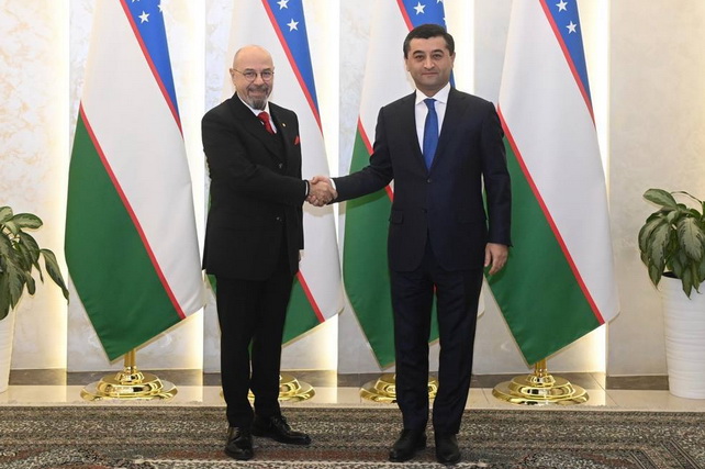 Министр иностранных дел принял нового посла Албании