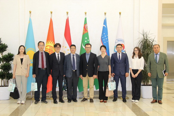 Issues of organizing the Forum of South Korean and Central Asian Experts were discussed at c