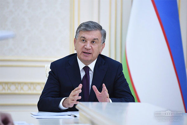 Президент аҳолига давлат хизматлари кўрсатиш сифатини ошириш бўйича топшириқлар берди