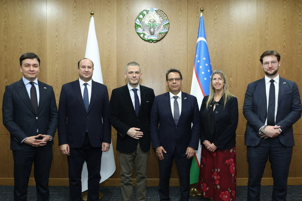 Issues of direction for employment of graduates of professional educational institutions in the UK were discussed