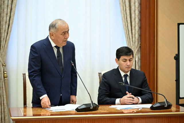 Президент Узбекистана ознакомился с планами по повышению эффективности «Узбекнефтегаза»