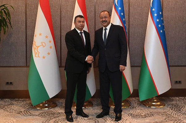 Uzbekistan and Tajikistan discuss the development of trade and economic ties