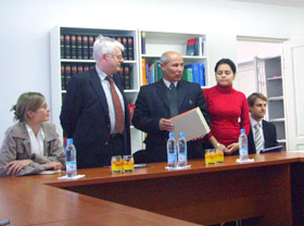 German envoy hands over books to National University