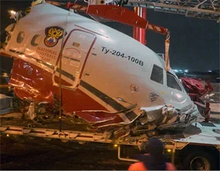 В московском аэропорту «Внуково» разбился самолет Ту-204