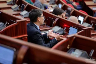 Bank tizimi eʼtibor markazida: deputatlar xususiylashtirishning sustligi va firibgarlik holatlarining o‘sishini tanqid qilmoqda