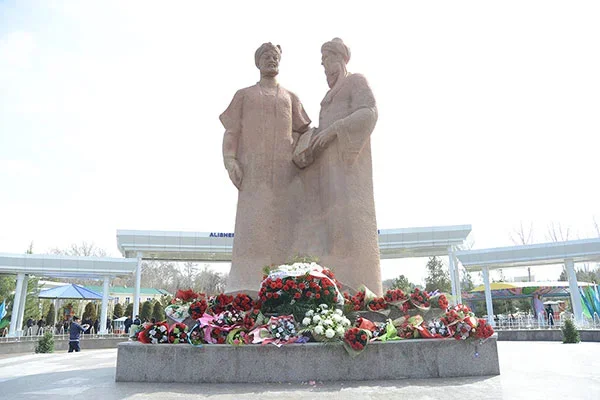 Monument of Alisher Navoi and Abdurakhman Jami opened in Samarkand