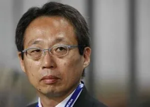 Okada bemoans ’timid’ Japan 