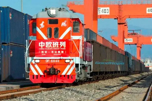 The first container train in partnership between Uztemiryulconteiner and RZD Business Active set off