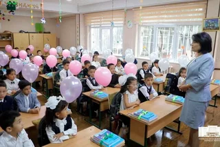 В школах Ташкента прозвенел «Первый звонок»