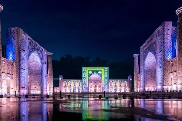 Samarkand Unveils Project to Create Tourist Streets Based on Tashkent Experience