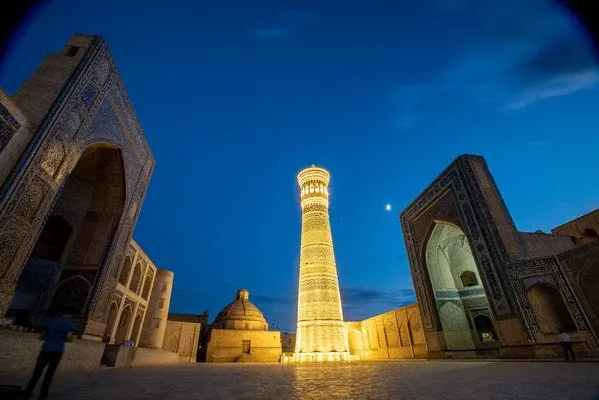 В Бухаре пройдет ночной благотворительный забег BUKHARA NIGHT RACE