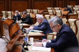 Senatorlar yo'l harakati qoidalarini buzganlik uchun jarima tizimini isloh qilishni qo'llab-quvvatladilar