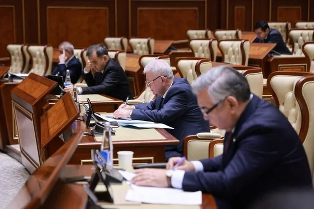 Senatorlar yo'l harakati qoidalarini buzganlik uchun jarima tizimini isloh qilishni qo'llab-quvvatladilar