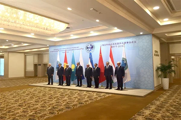 SCO FMs hold summit in Uzbek capital
