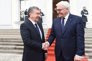 Шавкат Мирзиёев пригласил Франка-Вальтера Штайнмайера в Узбекистан