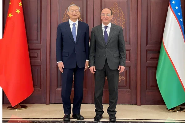 SCO Secretary General visits the Embassy of Uzbekistan in Beijing