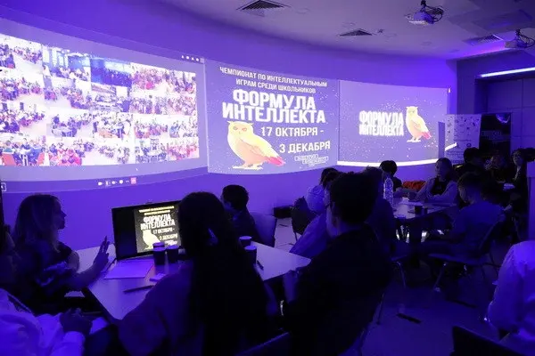 Школьники Узбекистана приняли участие в финале чемпионата «Формула интеллекта»