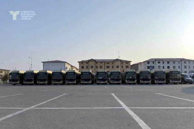 Гулистон шаҳри жамоат транспорти тўлиқ экологик тоза автобуслар билан янгиланди