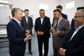 Президент посетил мебельный кластер в Ханкинском районе