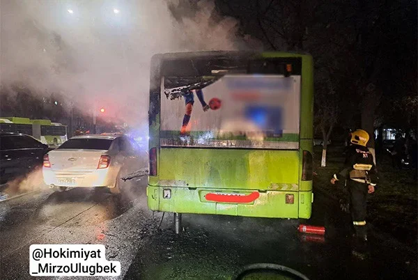 A Mercedes-Benz passenger bus caught fire in Tashkent