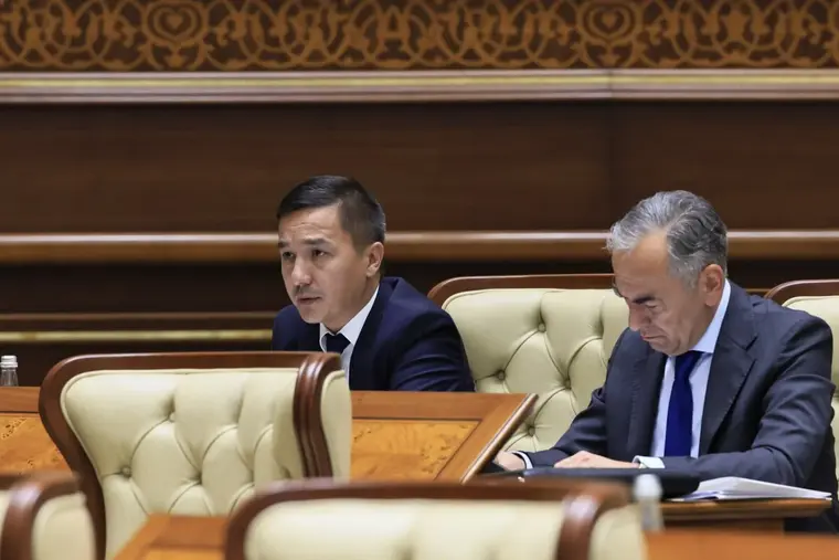 Сенат упразднил Самаркандский район, расширил город