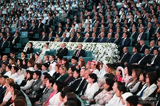Presidents of Uzbekistan and Azerbaijan attend joint concert