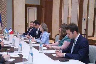 Samarqandda Fransiyaning favqulodda va muxtor elchisi bilan uchrashuv o‘tkazildi